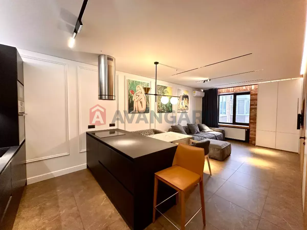 3 ����. ��������, 78/49/11 ��. �., 12/12 ���� ���� 3