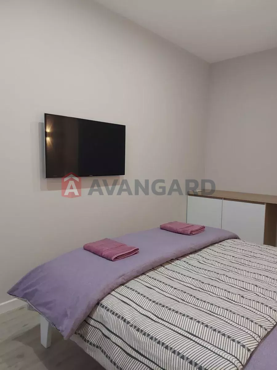 1 ��. ��������, 29/-/9 ��. �., 1/2 ������ ���� 5