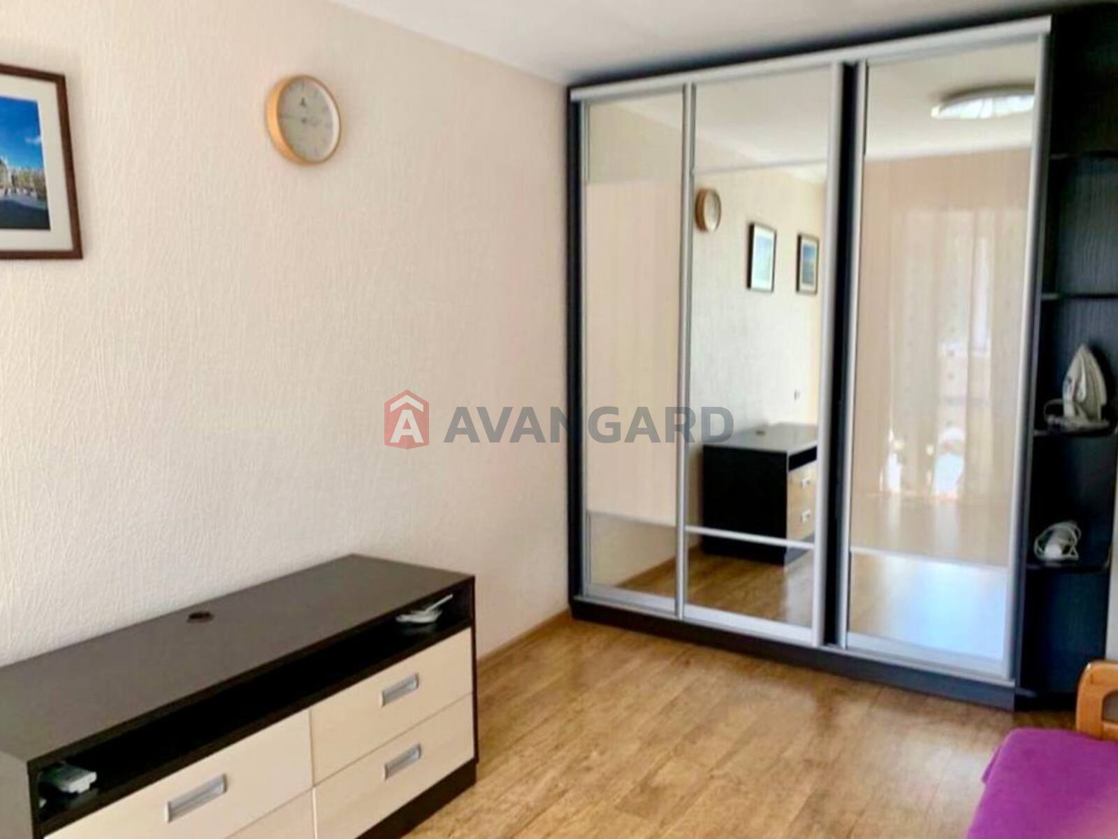 2 ��. ��������, 44/-/6 ��. �., 3/5 ������ ���� 4