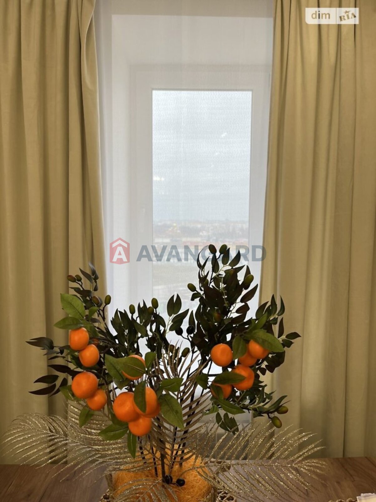 2 ����. ��������, 70/29/24 ��. �., 6/8 ���� ���� 9