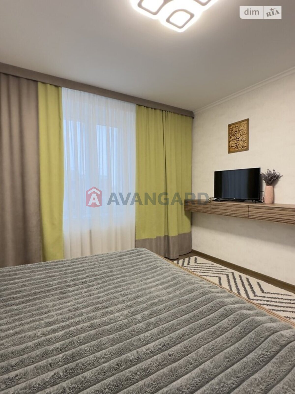 4 ��. ��������, 147/70/14 ��. �., 9/9 ������ ���� 24