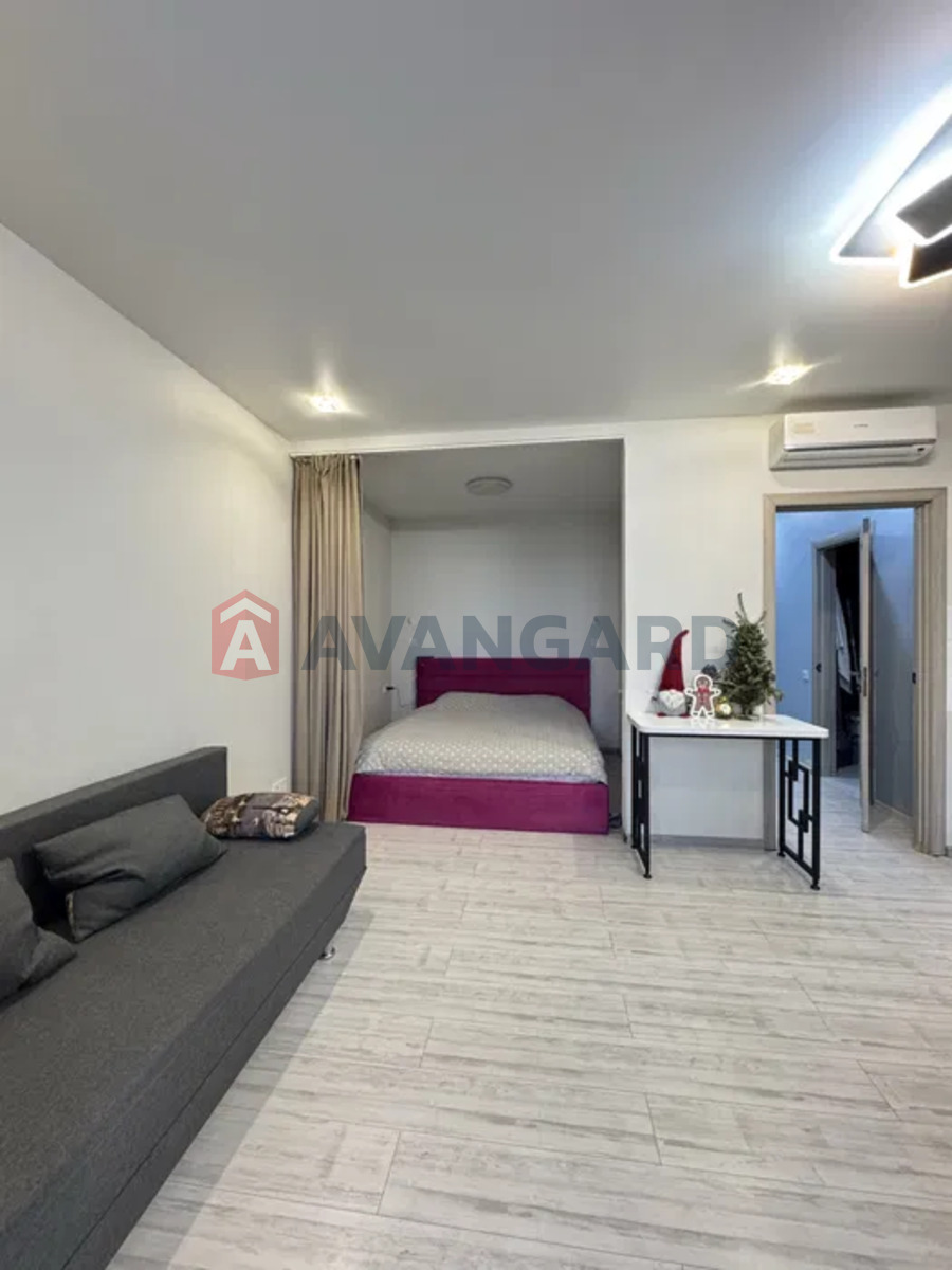 1 ����. ��������, 50/-/15 ��. �., 6/9 ���� ���� 11