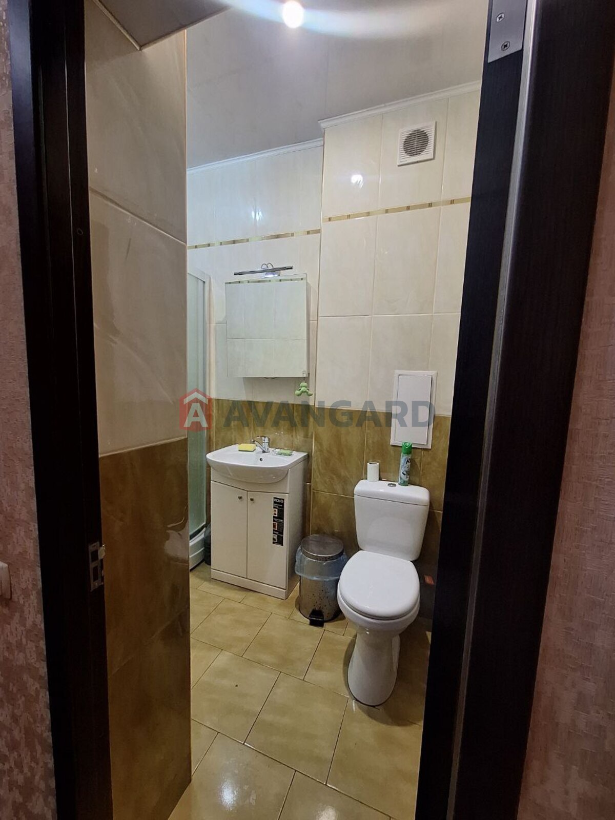 3 ����. ��������, 58,1/39,6/6,7 ��. �., 1/4 ���� ���� 4