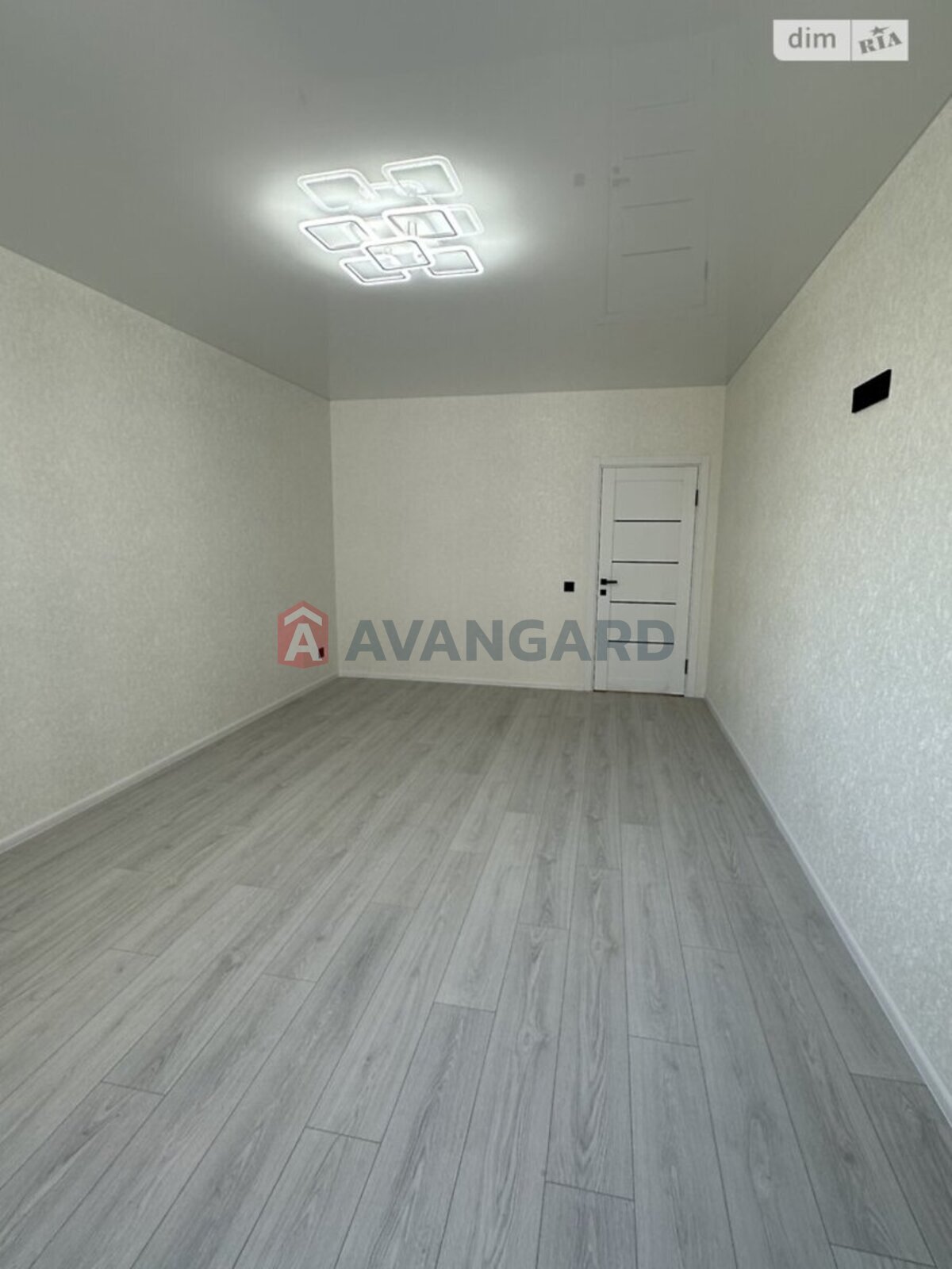 2 ��. ��������, 81/43/17 ��. �., 1/10 ������ ���� 12