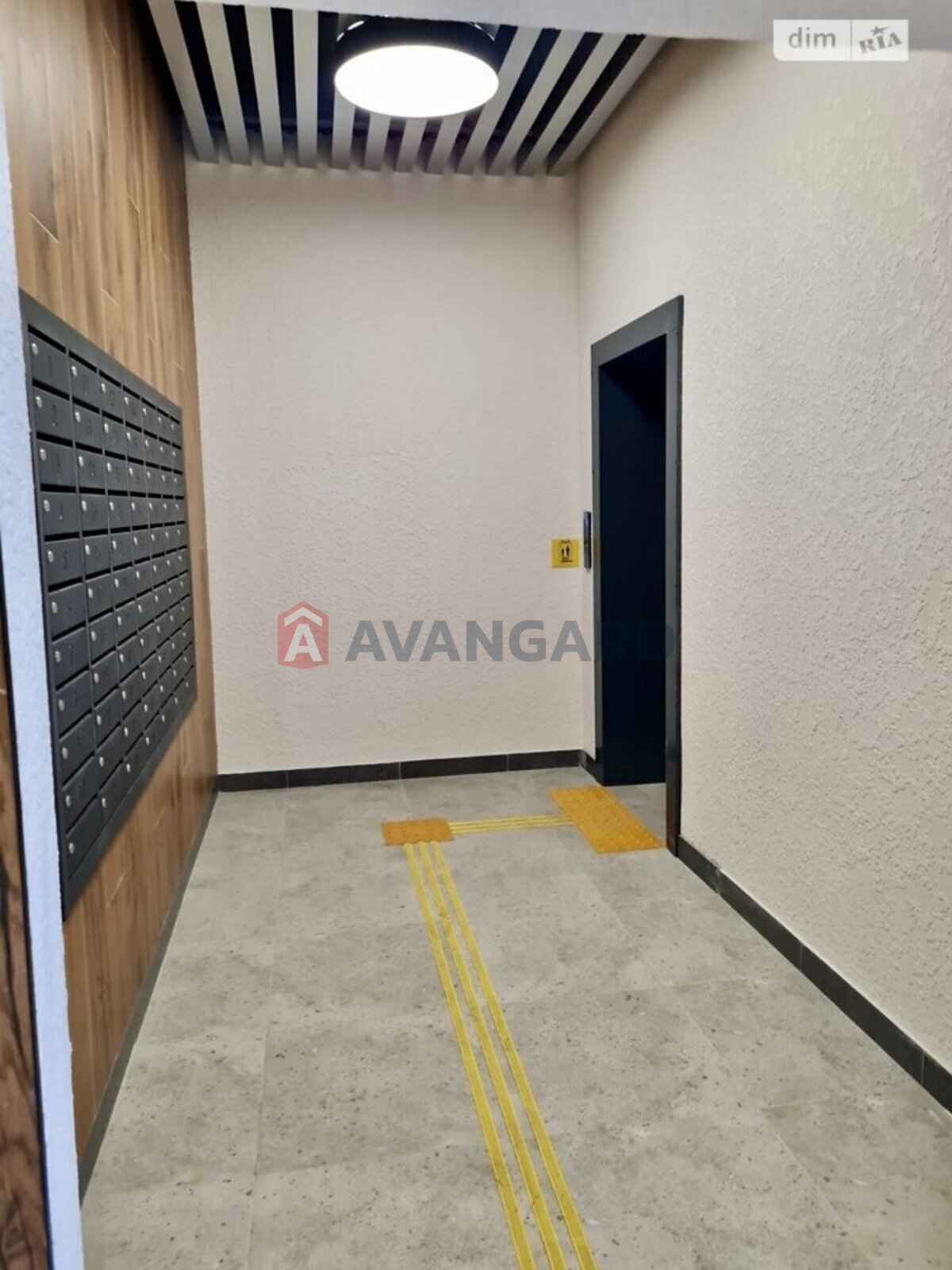 2 ��. ��������, 68/32/14 ��. �., 2/10 ������ ���� 4