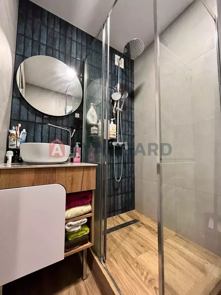 3 ��. ��������, 70/-/- ��. �., 11/16 ������ ���� 9