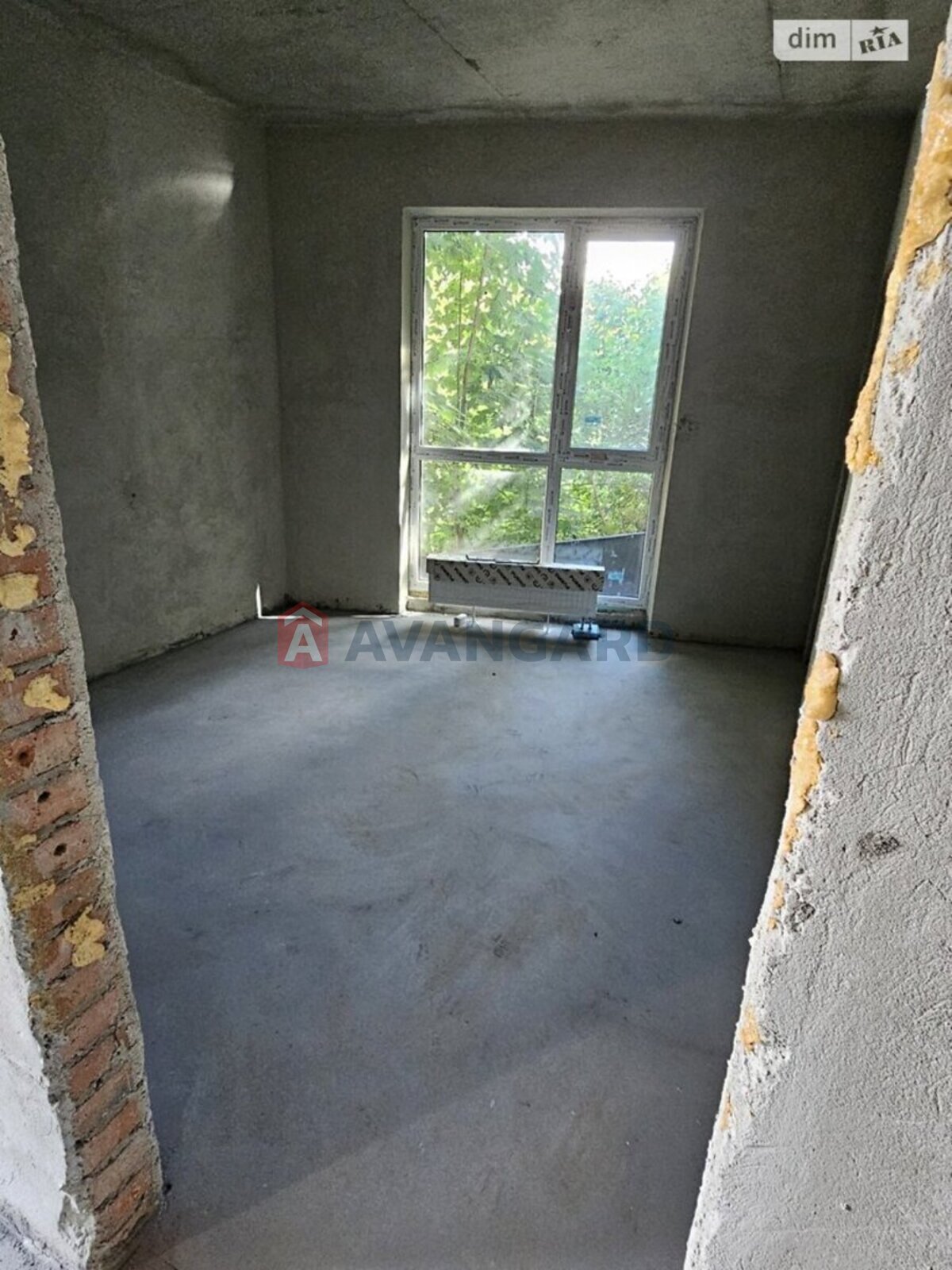 1 ��. ��������, 38/28/16 ��. �., 2/4 ������ ���� 5