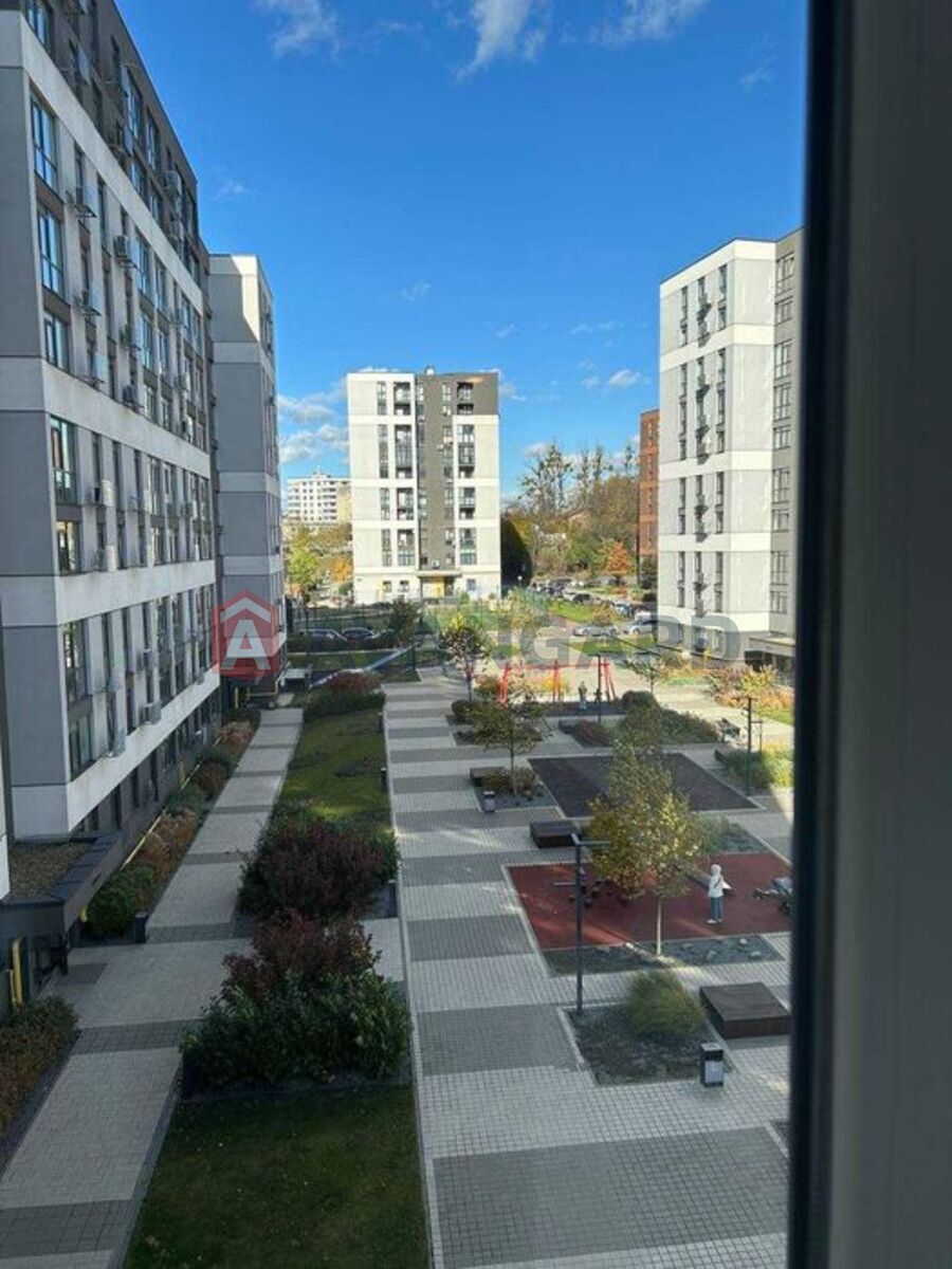 1 ����. ��������, 48/-/18 ��. �., 4/10 ���� ���� 20