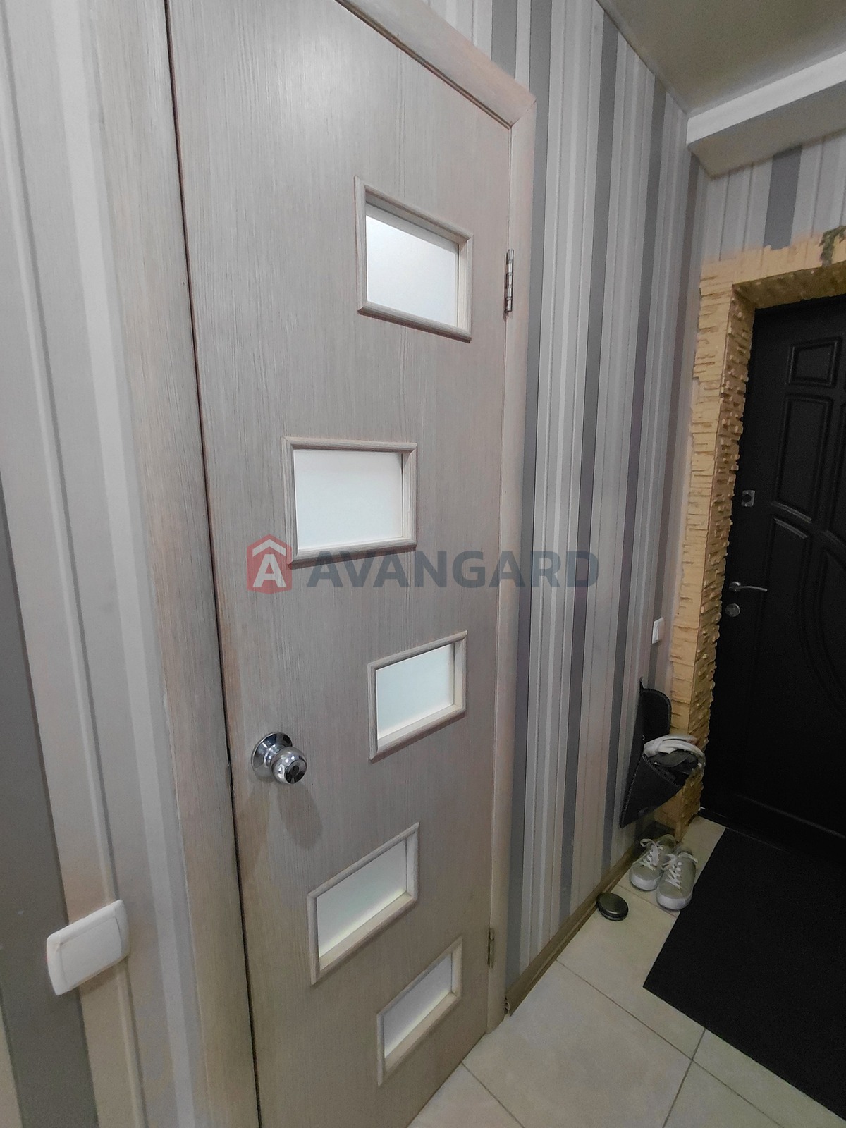 2 ��. ��������, 44/-/5 ��. �., 6/6 ������ ���� 4