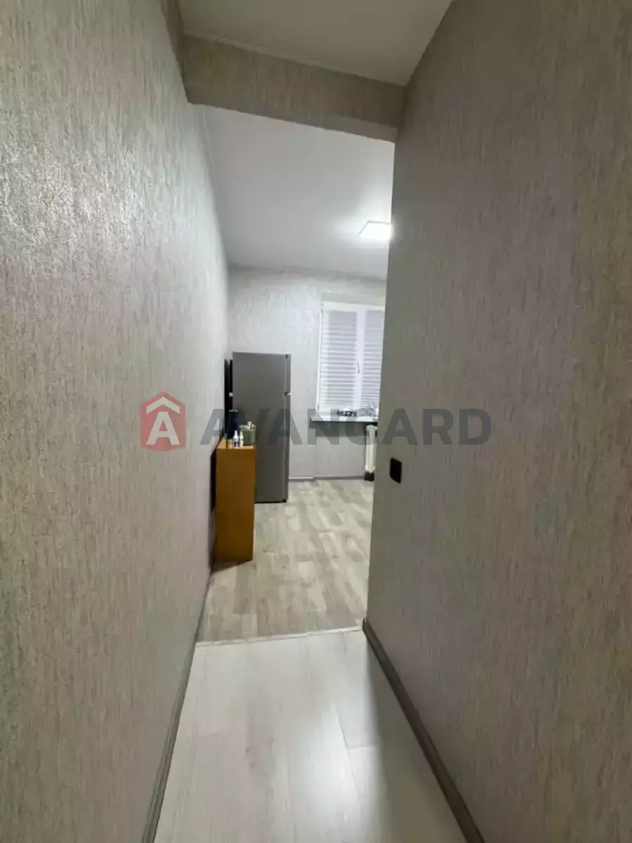 1 ��. ��������, 33/18/6 ��. �., 3/5 ������ ���� 2