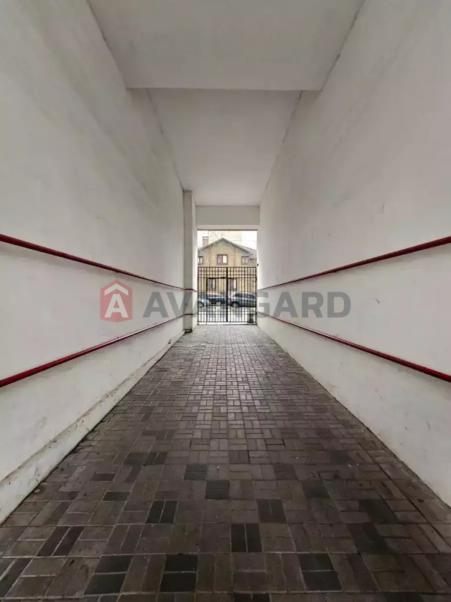 3 ��. ��������, 107/73/18 ��. �., 10/10 ������ ���� 3