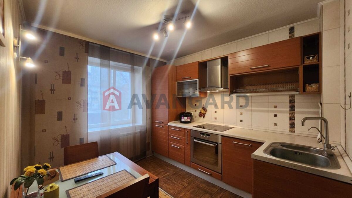 2 ��. ��������, 64/-/9 ��. �., 4/10 ������ ���� 1