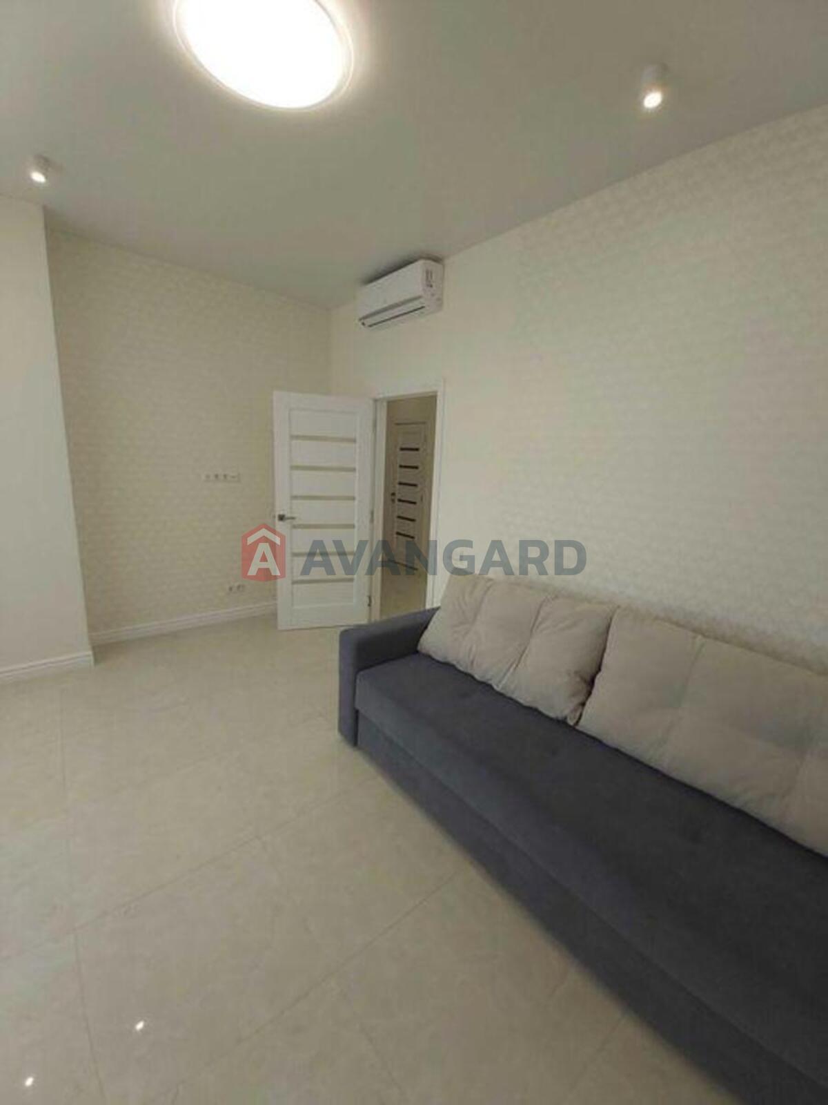 2 ��. ��������, 80/-/30 ��. �., 11/26 ������ ���� 18