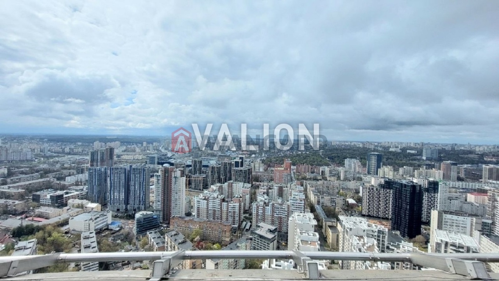 3 ��. ��������, 122/48/33 ��. �., 17/31 ������ ���� 15