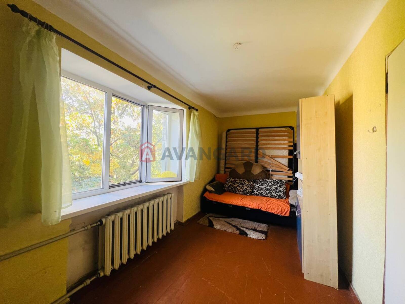 2 ����. ��������, 46/30/6 ��. �., 5/5 ���� ���� 18