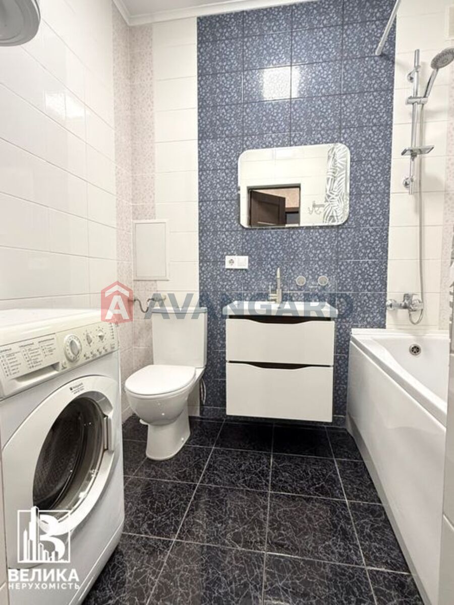 1 ��. ��������, 36/-/15 ��. �., 5/5 ������ ���� 4