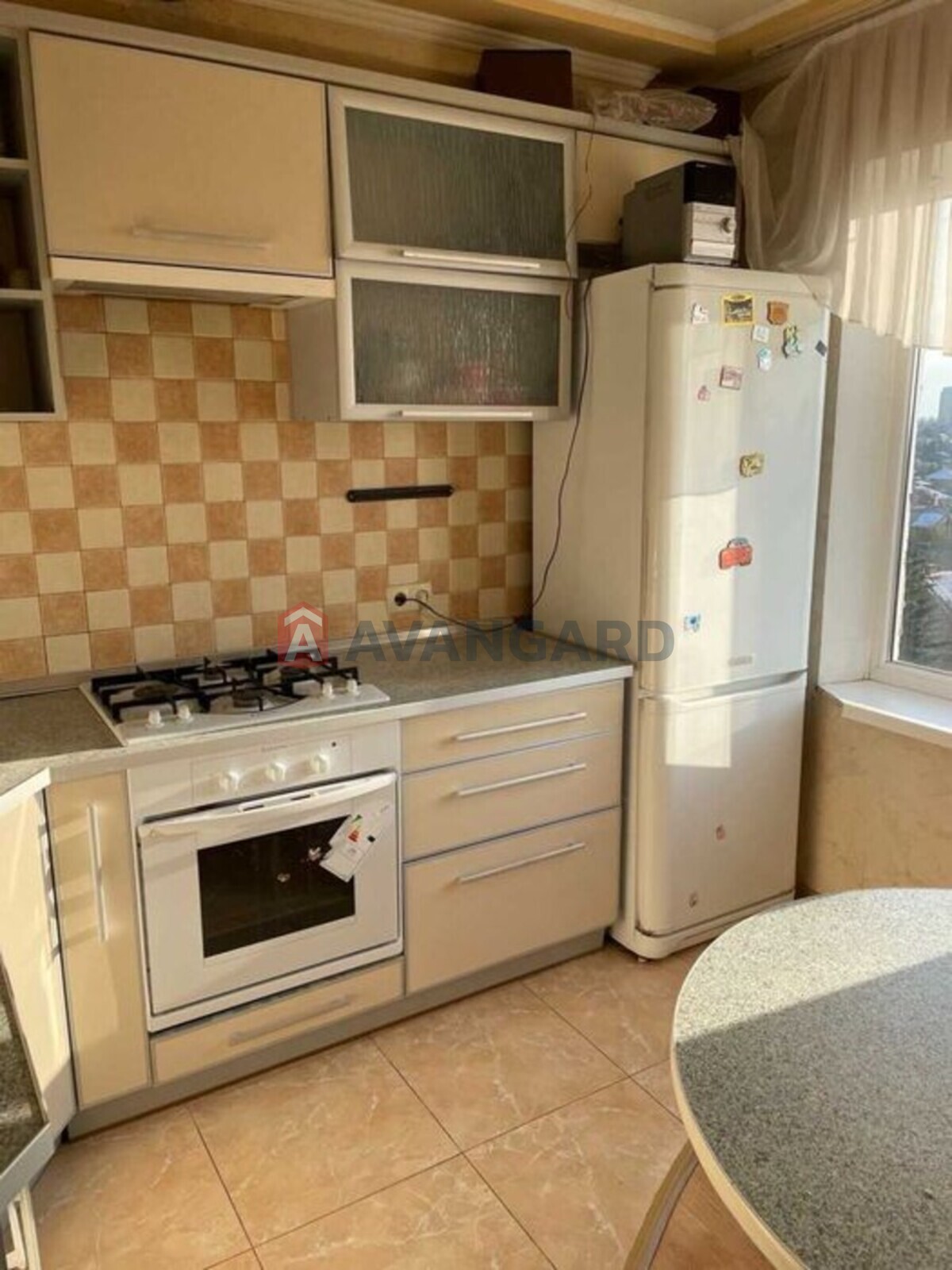 2 ����. ��������, 58/-/12 ��. �., 9/10 ���� ���� 5