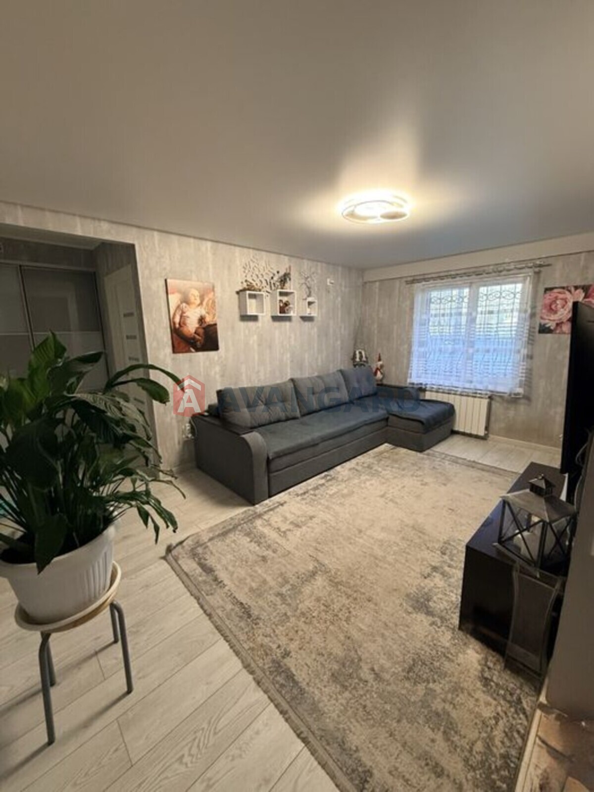 3 ����. ��������, 66/-/8 ��. �., 1/9 ���� ���� 2