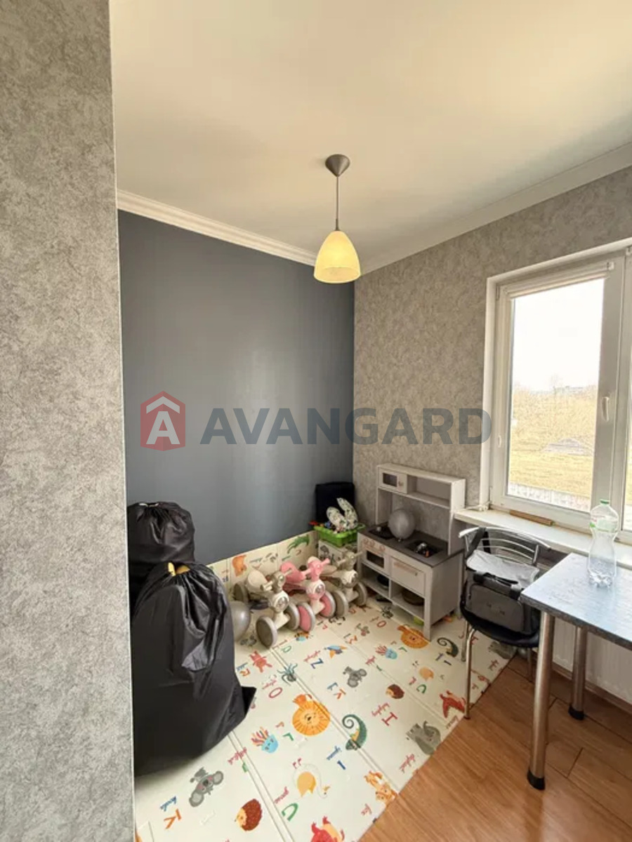 3 ��. ��������, 79/-/16 ��. �., 2/3 ������ ���� 7