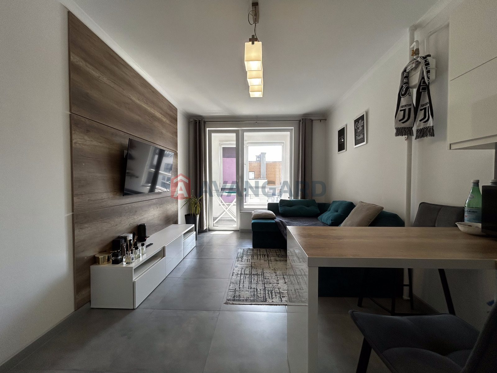 1 ����. ��������, 43/20/13 ��. �., 5/10 ���� ���� 2