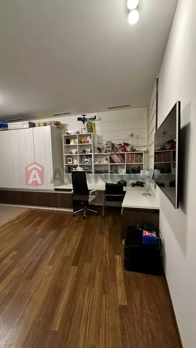 3 ��. ��������, 242/-/- ��. �., 3/7 ������ ���� 7