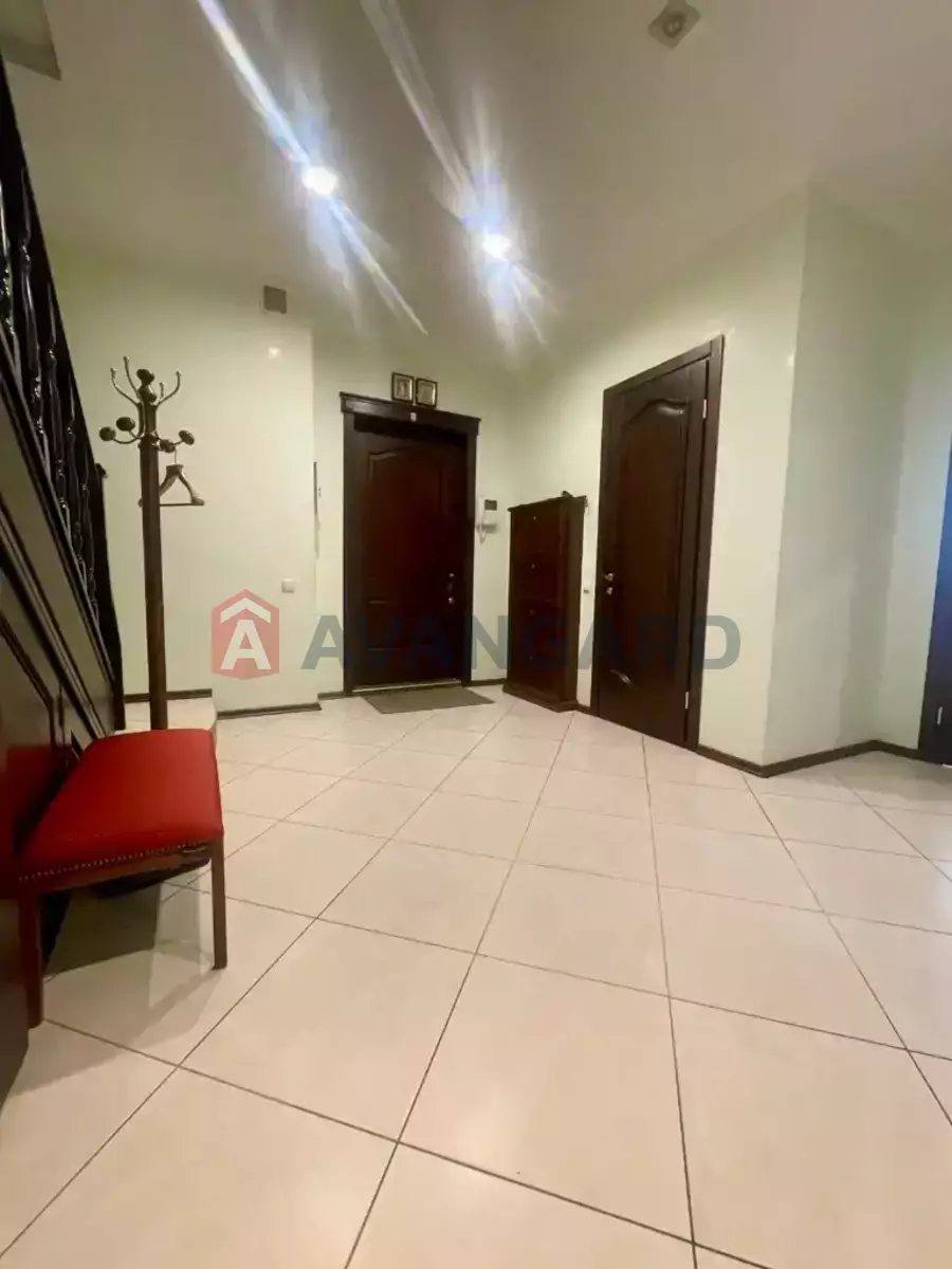 4 ��. ��������, 242/-/- ��. �., 10/11 ������ ���� 22