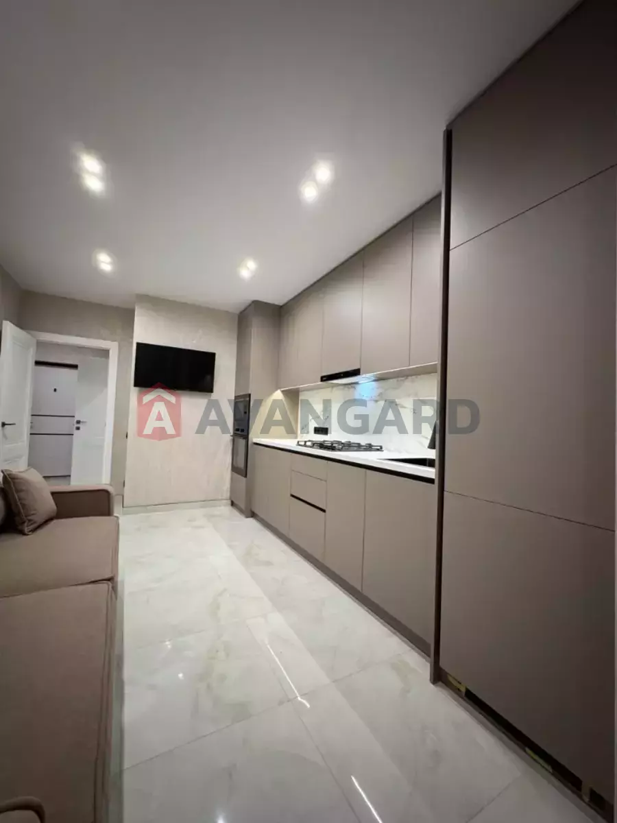 2 ��. ��������, 46/-/- ��. �., 8/10 ������ ���� 2