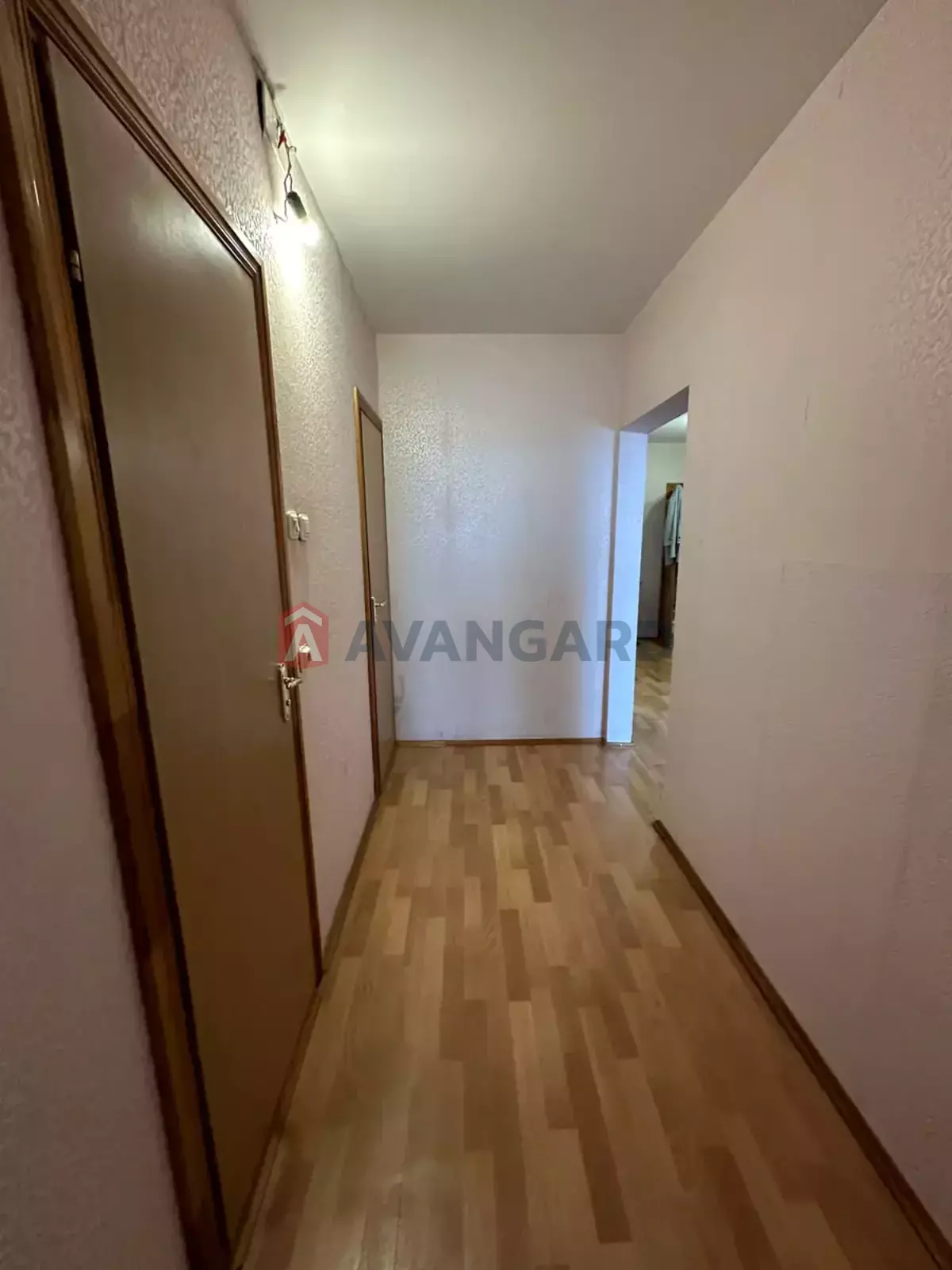3 ����. ��������, 89/46/11 ��. �., 14/22 ���� ���� 9