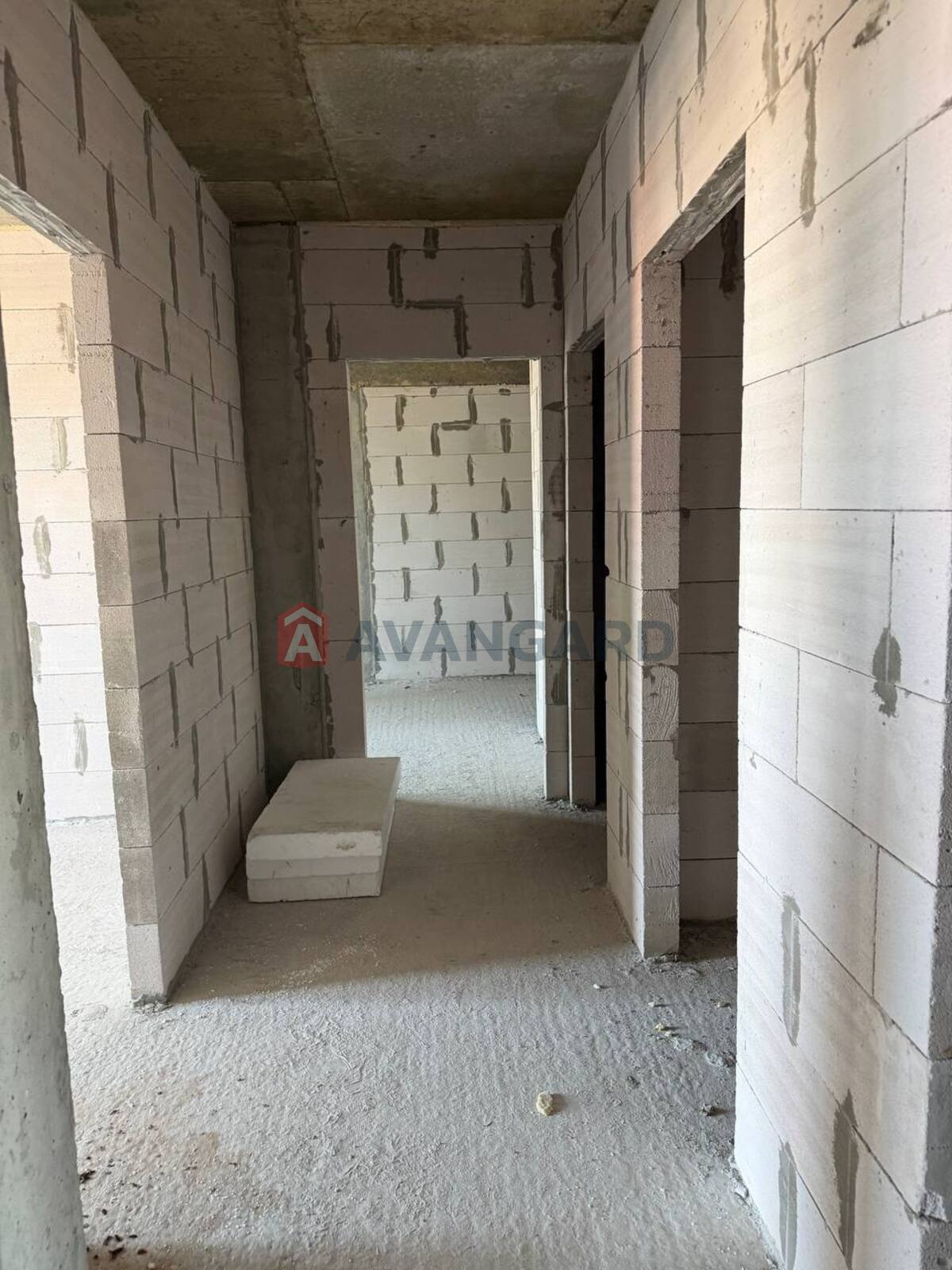 2 ��. ��������, 79,83/33,05/24,59 ��. �., 4/9 ������ ���� 9