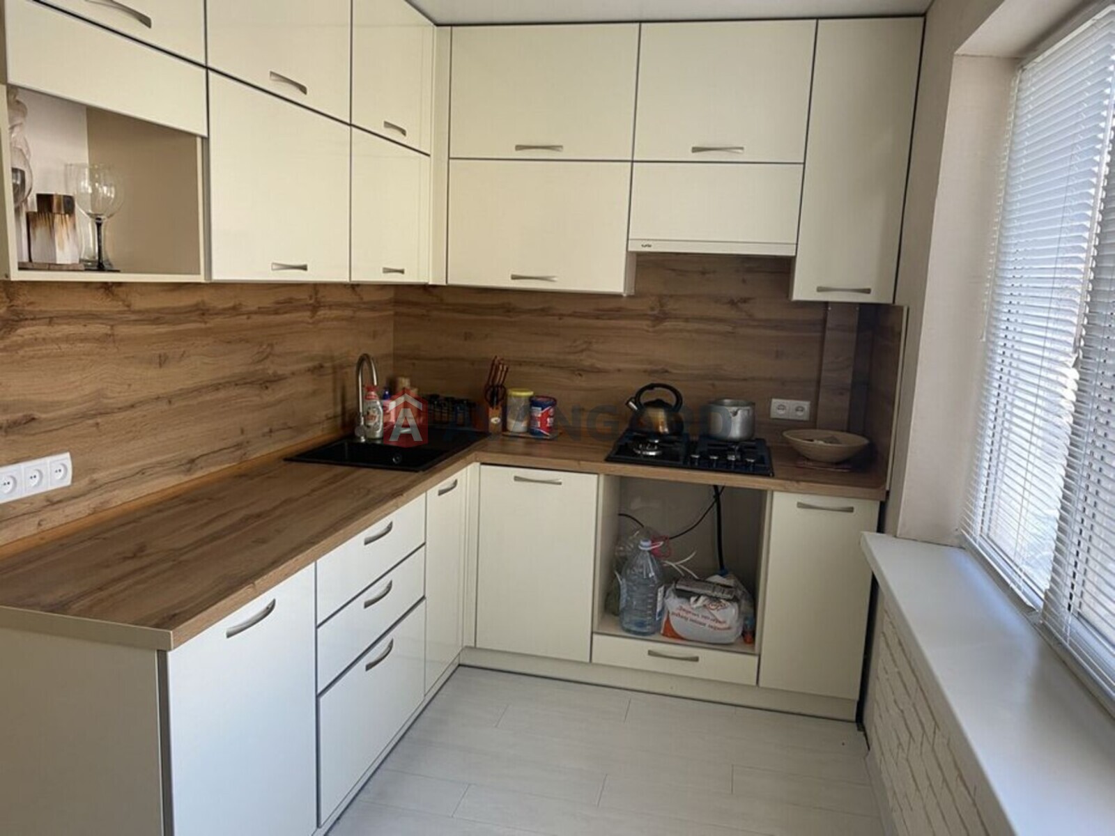 3 ��. ��������, 78/-/10 ��. �., 3/9 ������ ���� 4