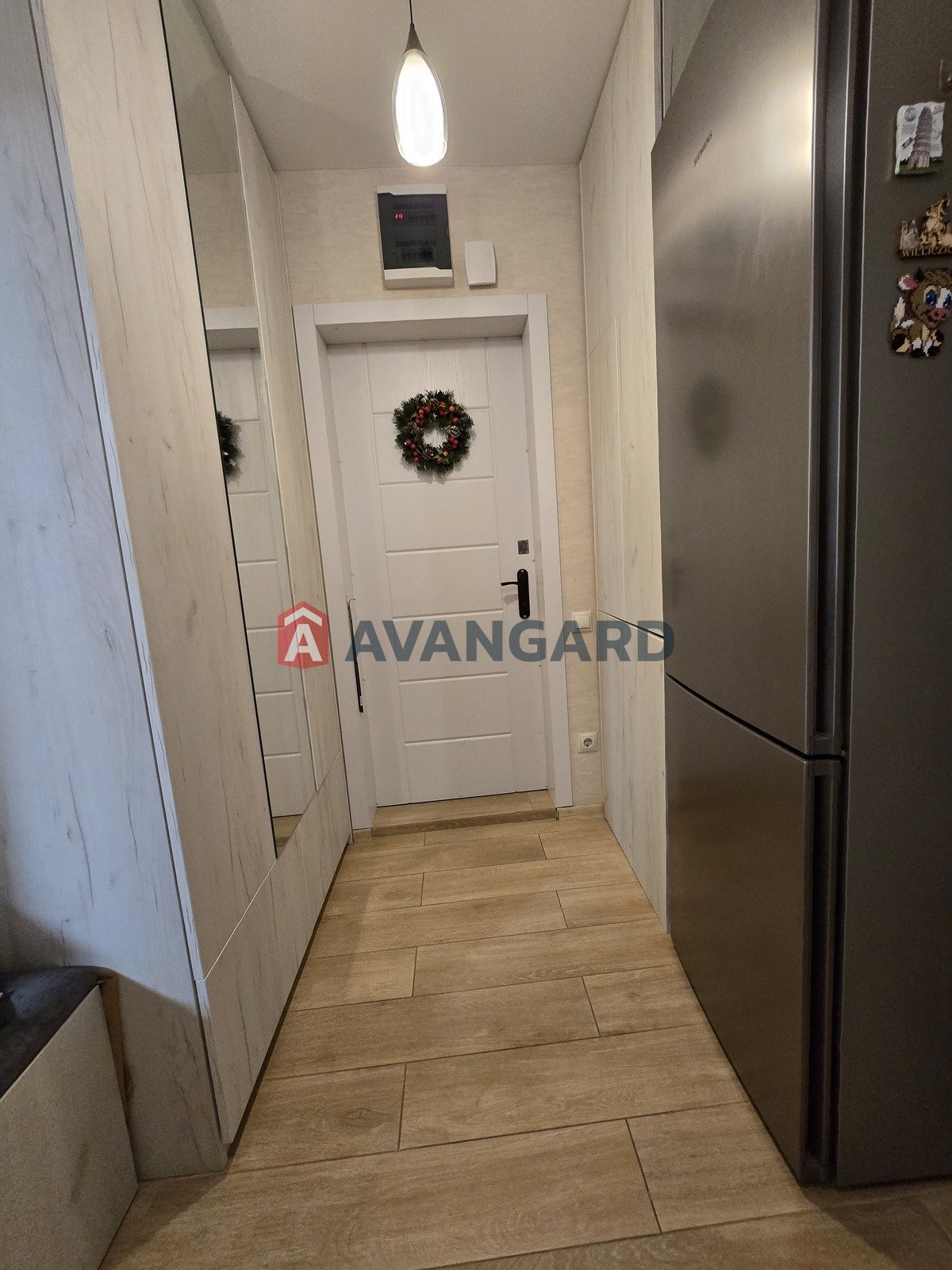 2 . , 43,7/-/8 . ., 9/9   12