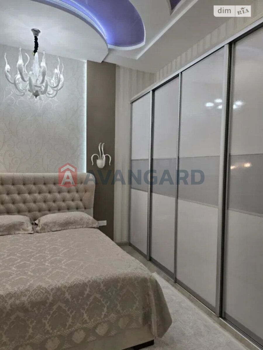 2 ��. ��������, 90/-/28 ��. �., 1/10 ������ ���� 4