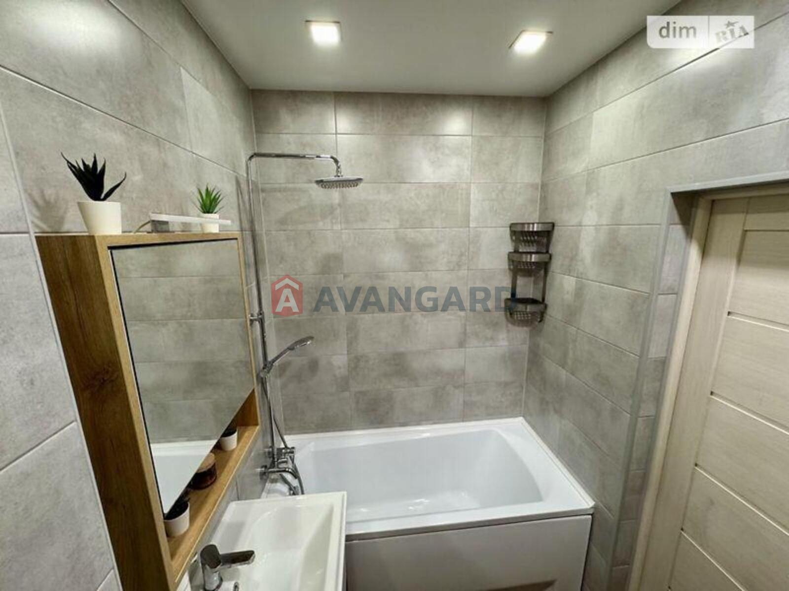 2 ��. ��������, 51/-/12 ��. �., 5/10 ������ ���� 3