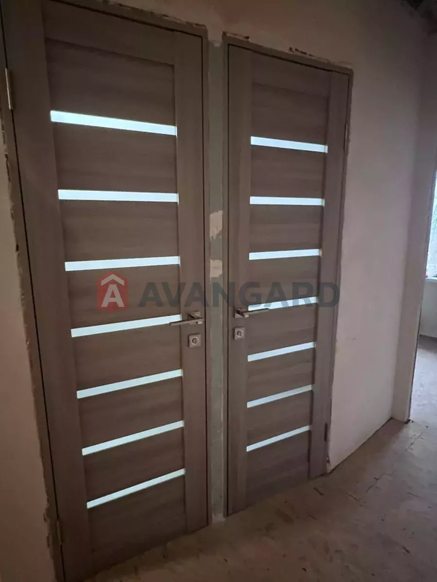 2 ��. ��������, 49/-/5 ��. �., 5/5 ������ ���� 6