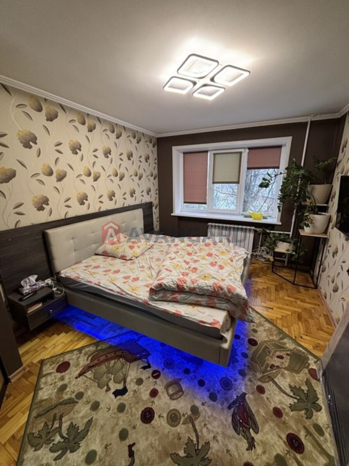 3 ��. ��������, 64/-/28 ��. �., 3/5 ������ ���� 5