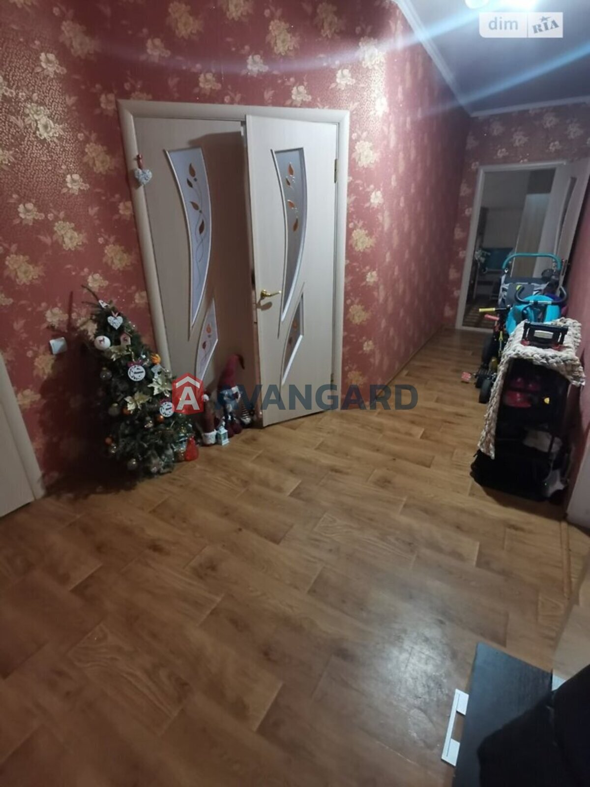 2 ����. ��������, 72/-/- ��. �., 7/9 ���� ���� 9