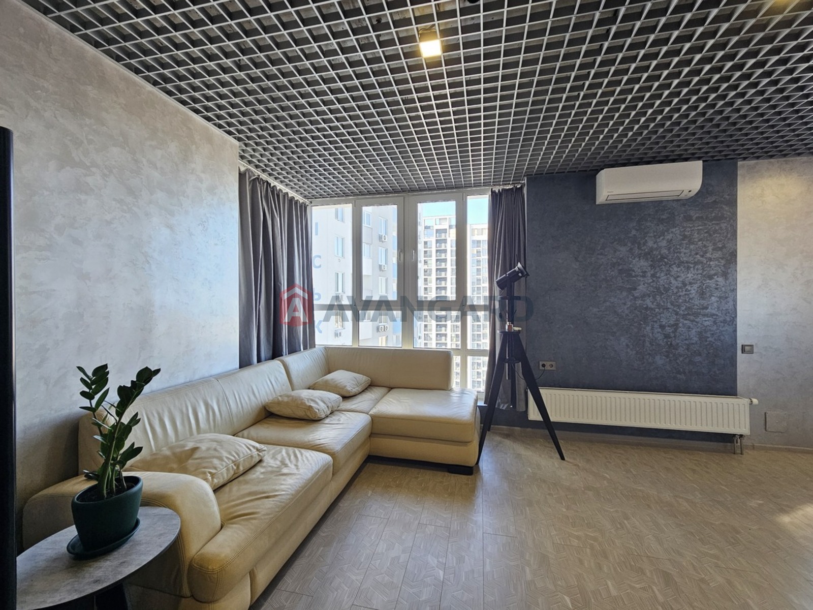 1 ��. ��������, 35/17/9 ��. �., 18/23 ������ ���� 6