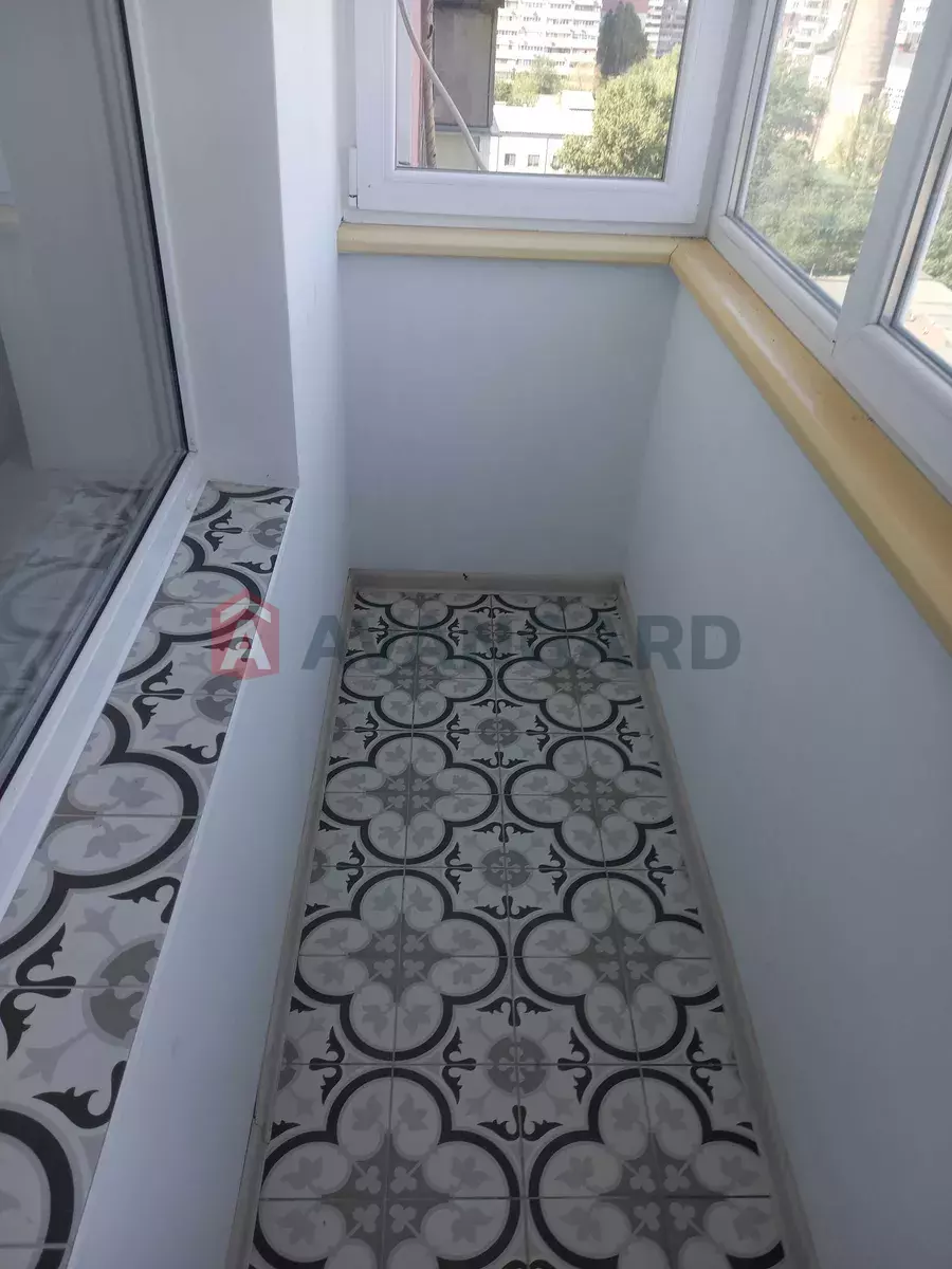 3 ��. ��������, 64/38/11 ��. �., 10/10 ������ ���� 15