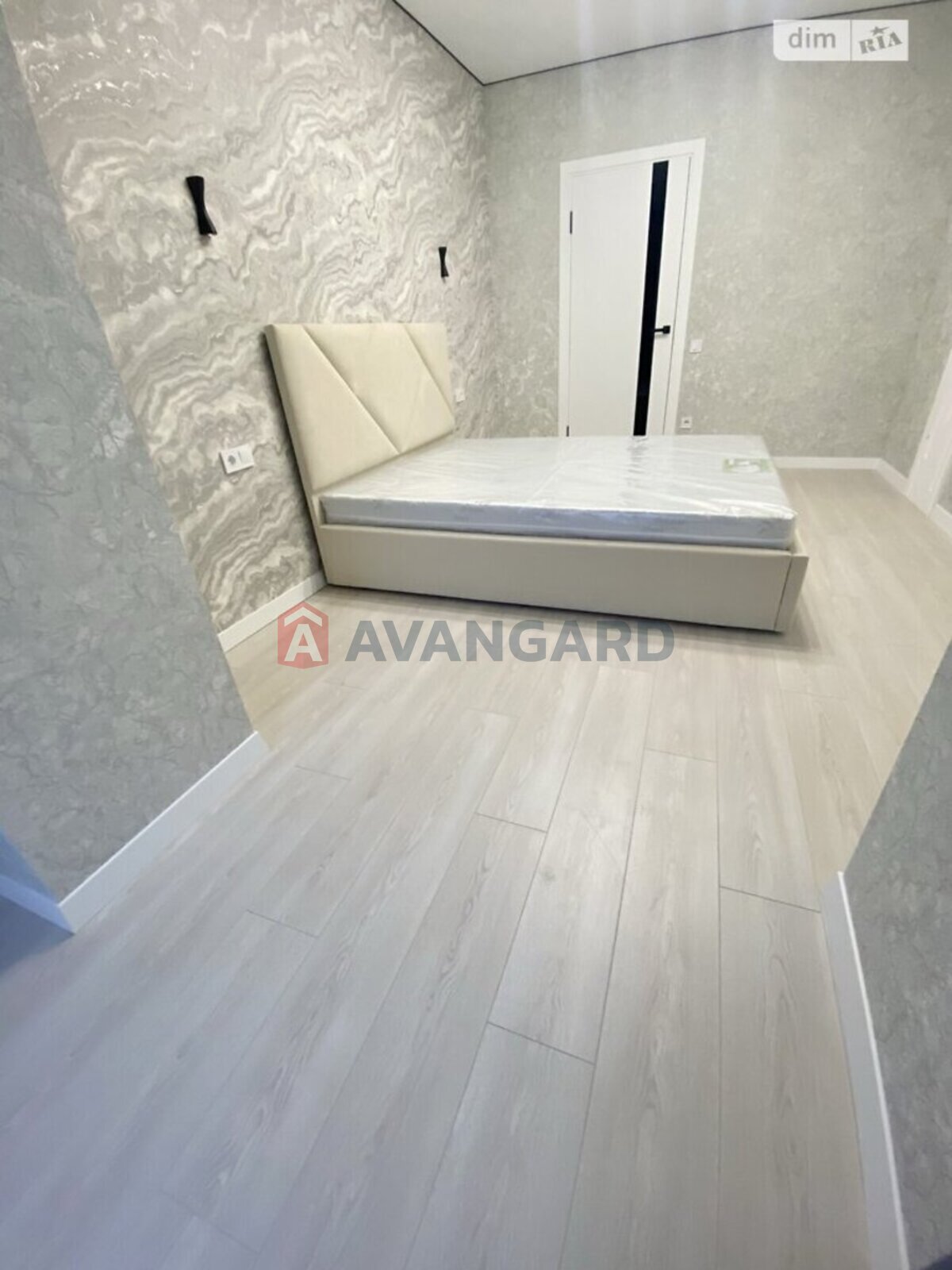 1 ��. ��������, 46/-/- ��. �., 5/11 ������ ���� 4