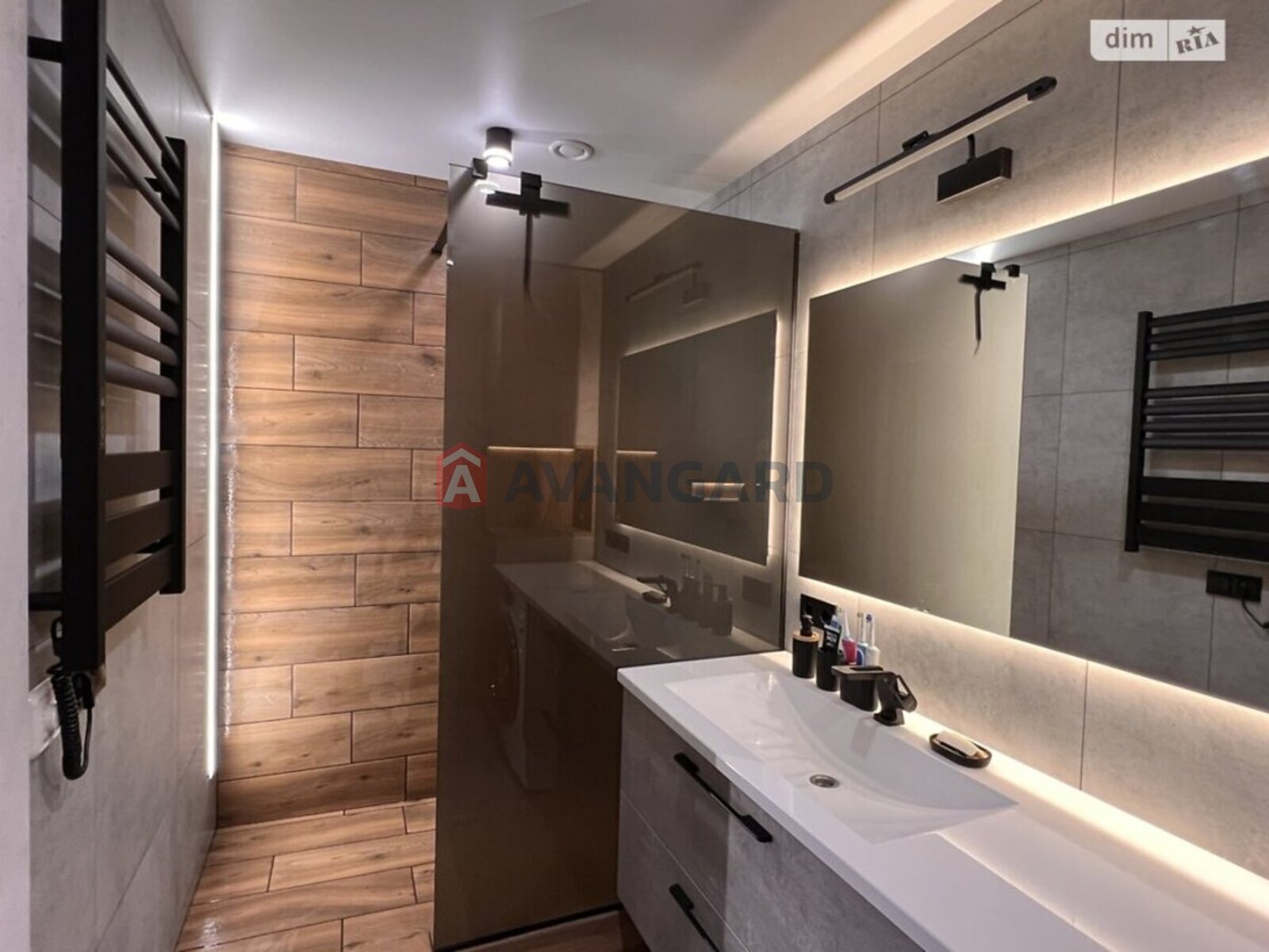 3 ��. ��������, 78/-/10 ��. �., 5/10 ������ ���� 20