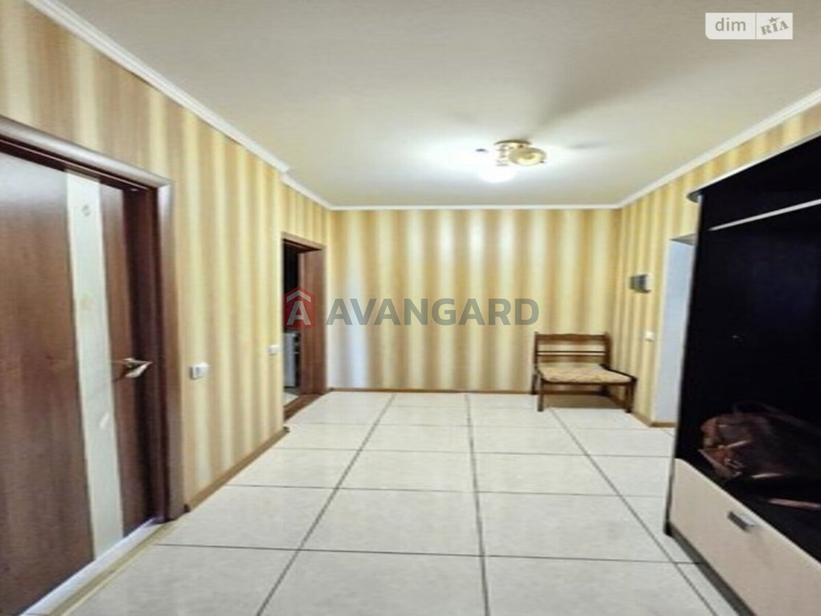 1 ��. ��������, 46/-/15 ��. �., 13/13 ������ ���� 5