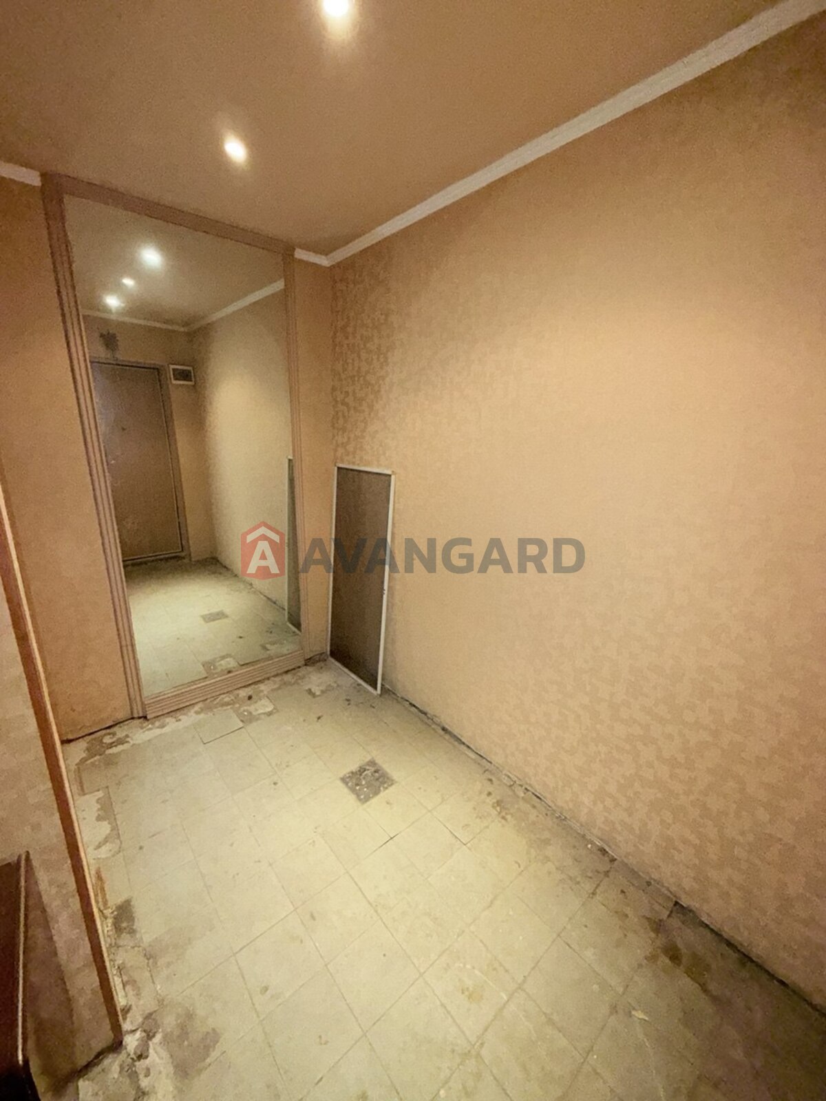 1 ��. ��������, 38/7/6 ��. �., 6/9 ������ ���� 8