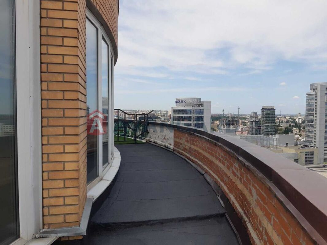 2 ��. ��������, 122/-/10 ��. �., 18/18 ������ ���� 3