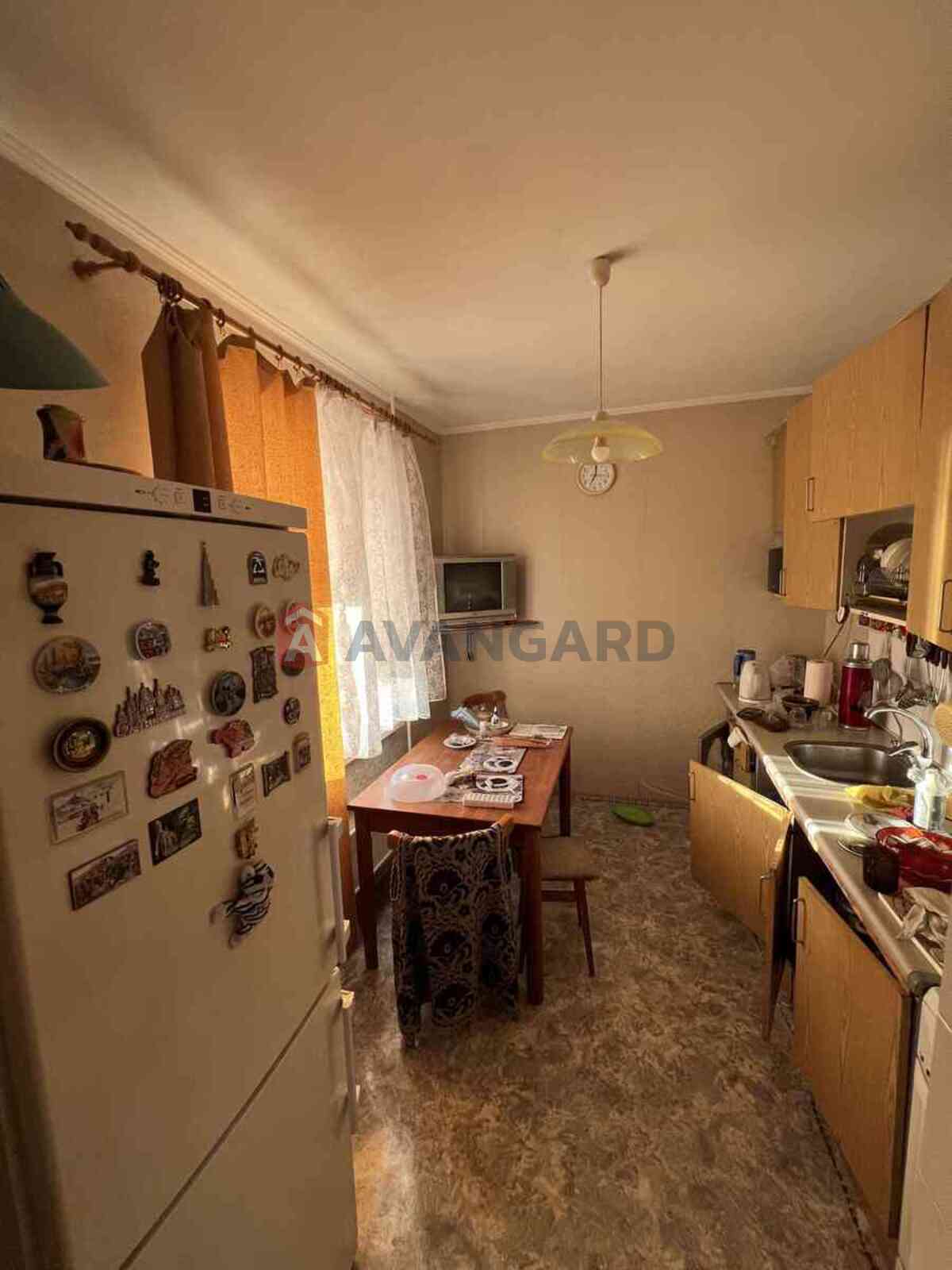 3 ��. ��������, 74/43/8 ��. �., 4/14 ������ ���� 16