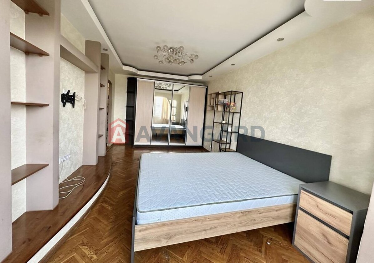 1 ��. ��������, 32/18/5 ��. �., 9/9 ������ ���� 16