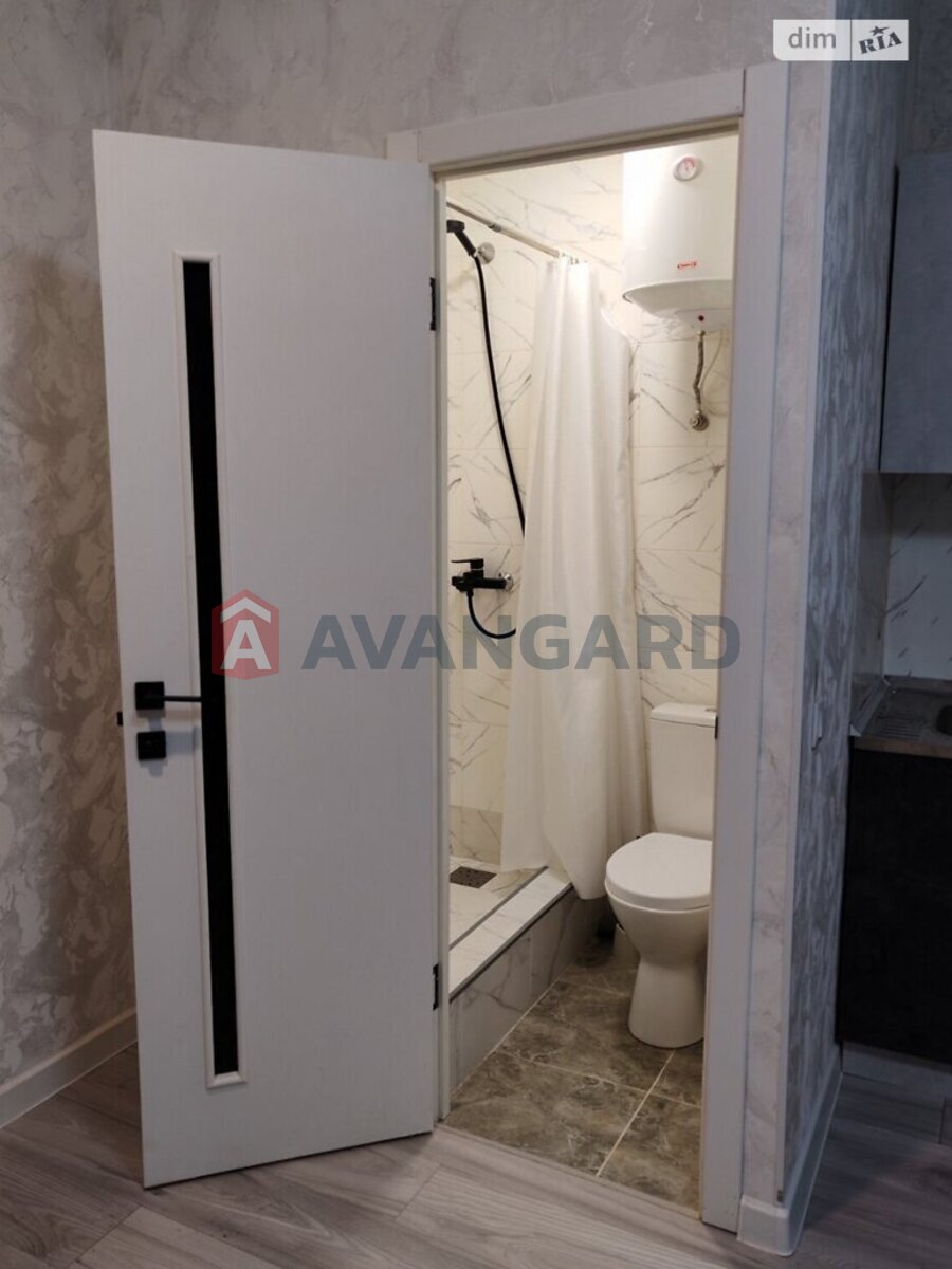 1 ��. ��������, 28/-/5 ��. �., 1/2 ������ ���� 15