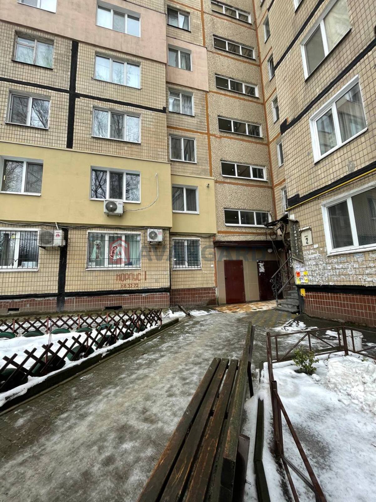 3 ����. ��������, 65/40/8 ��. �., 9/9 ���� ���� 23