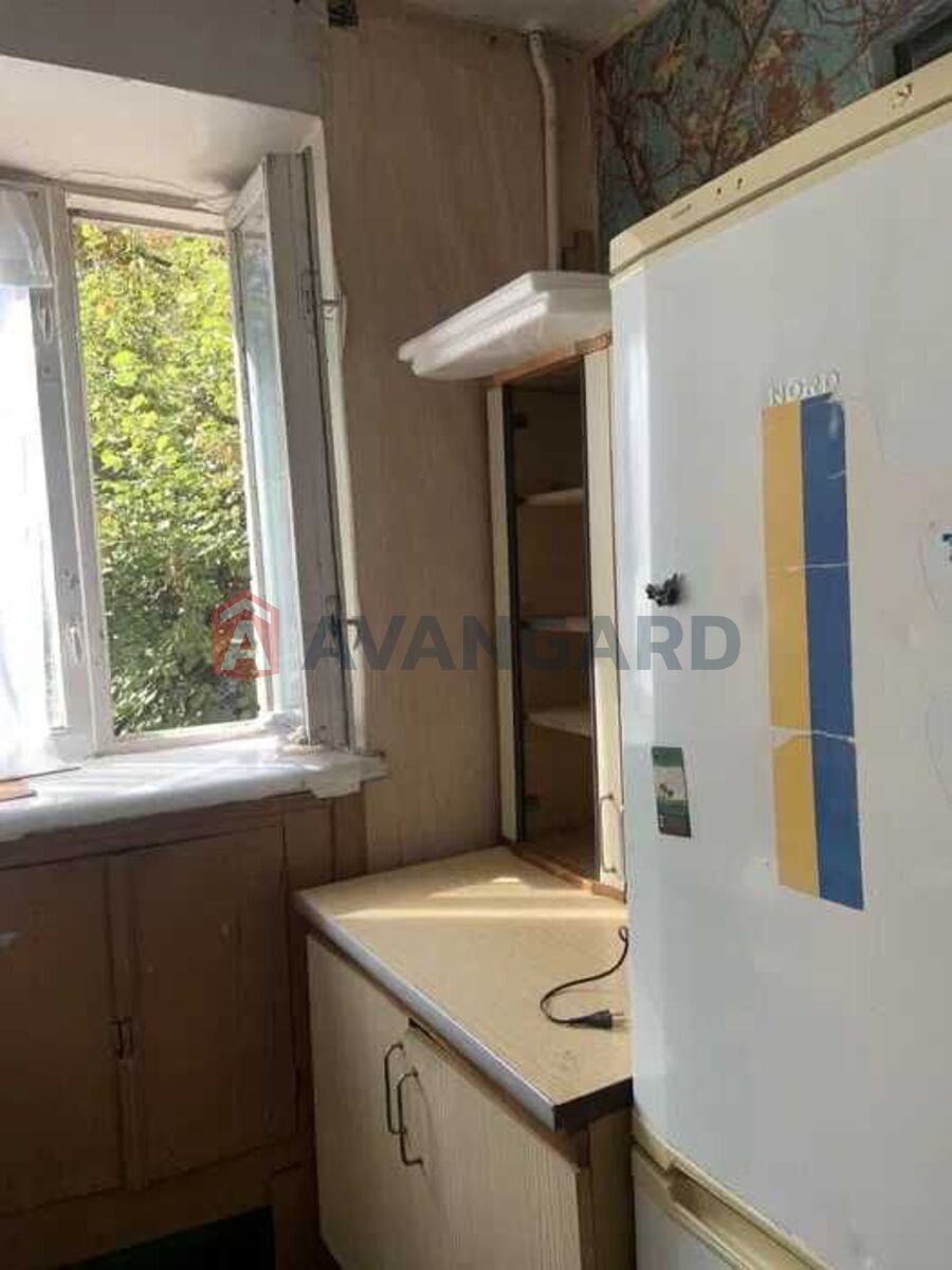 1 ��. ��������, 30/-/6 ��. �., 2/5 ������ ���� 3