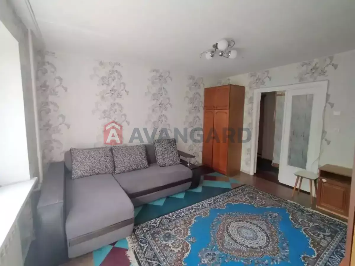 2 . , 51/-/8 . ., 4/9   11