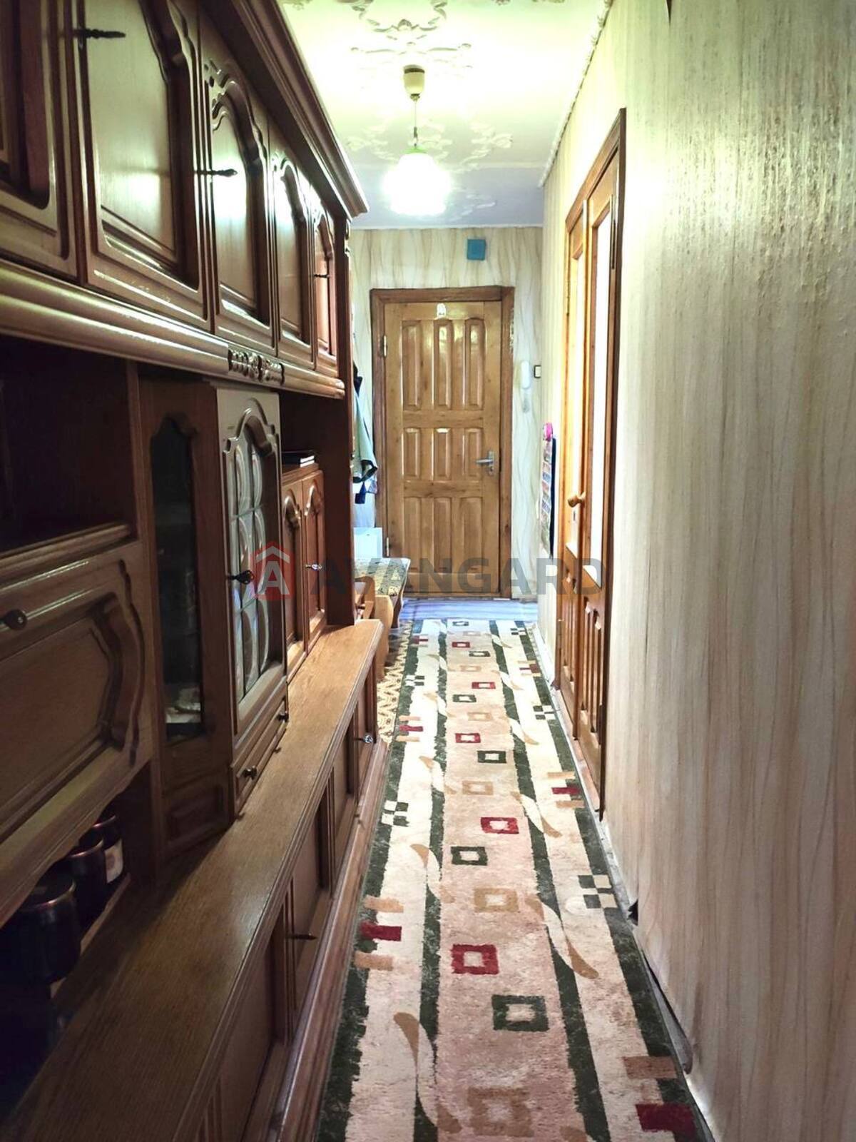 3 ��. ��������, 64/-/11 ��. �., 10/10 ������ ���� 3